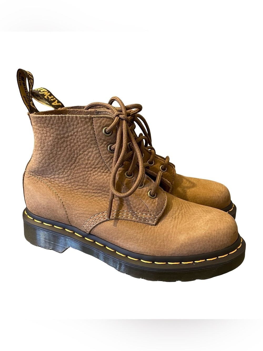 Dr. Martens leather 101 Unbound Savannah Tan Doc Martens, Size US 5